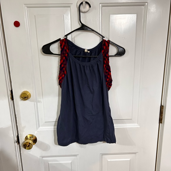 Lynn Larson top - Picture 10 of 11